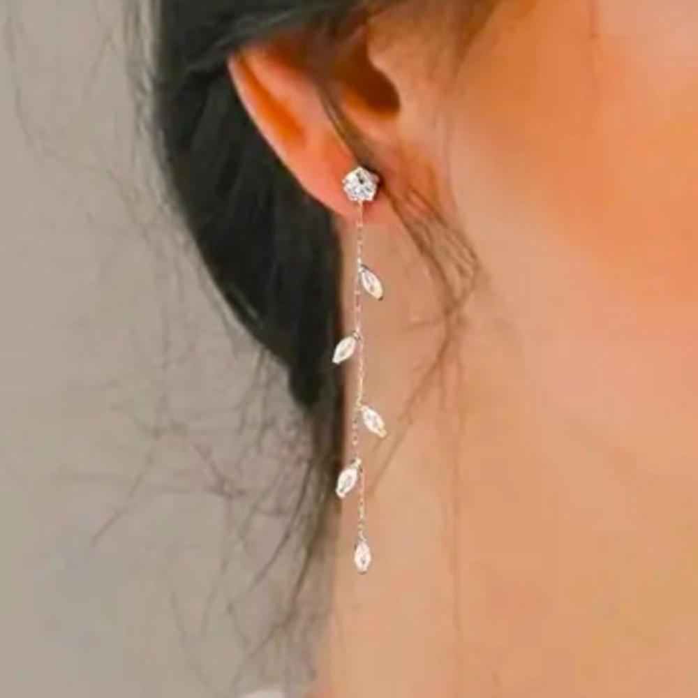 ✨✨✨Elegant Leaf Drop Earring✨✨✨